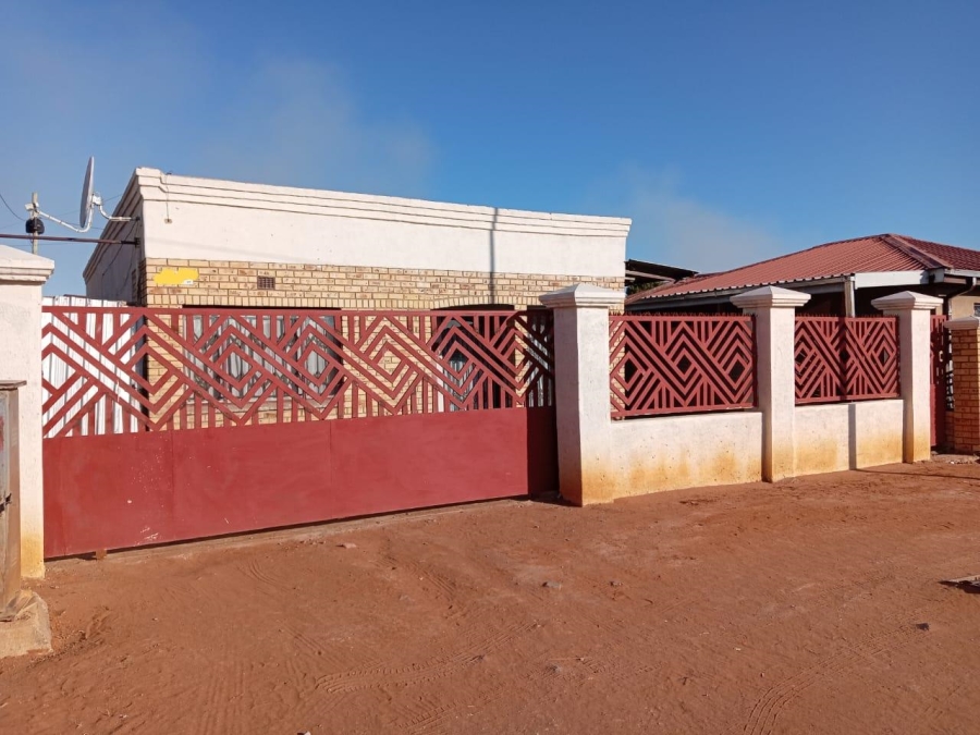 3 Bedroom Property for Sale in Vergenoeg Northern Cape